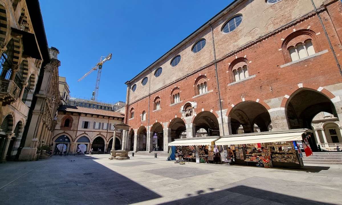 Piazza Mercanti