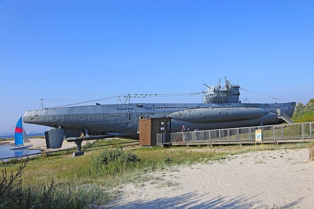 U-995